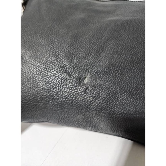 Authentic Gucci Leather Messenger/Crossbody Bag Grey - Picture 5 of 16